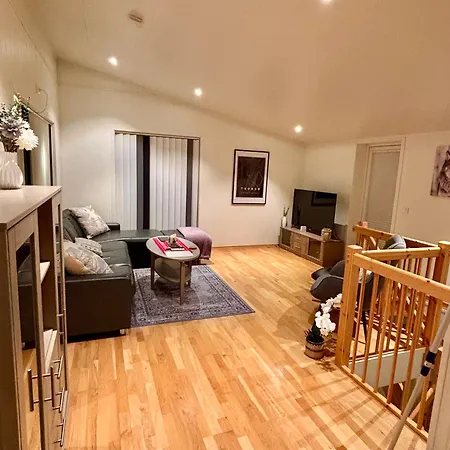 Vakantiehuis Cosy And Quiet In The Center, With Free Parking Tromsø