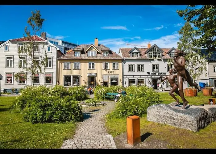 Cosy And Quiet In The Center, With Free Parking *